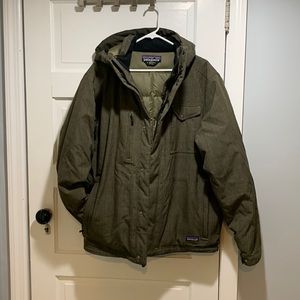 Patagonia Men’s insulated down coat with detachable/adjustable hood